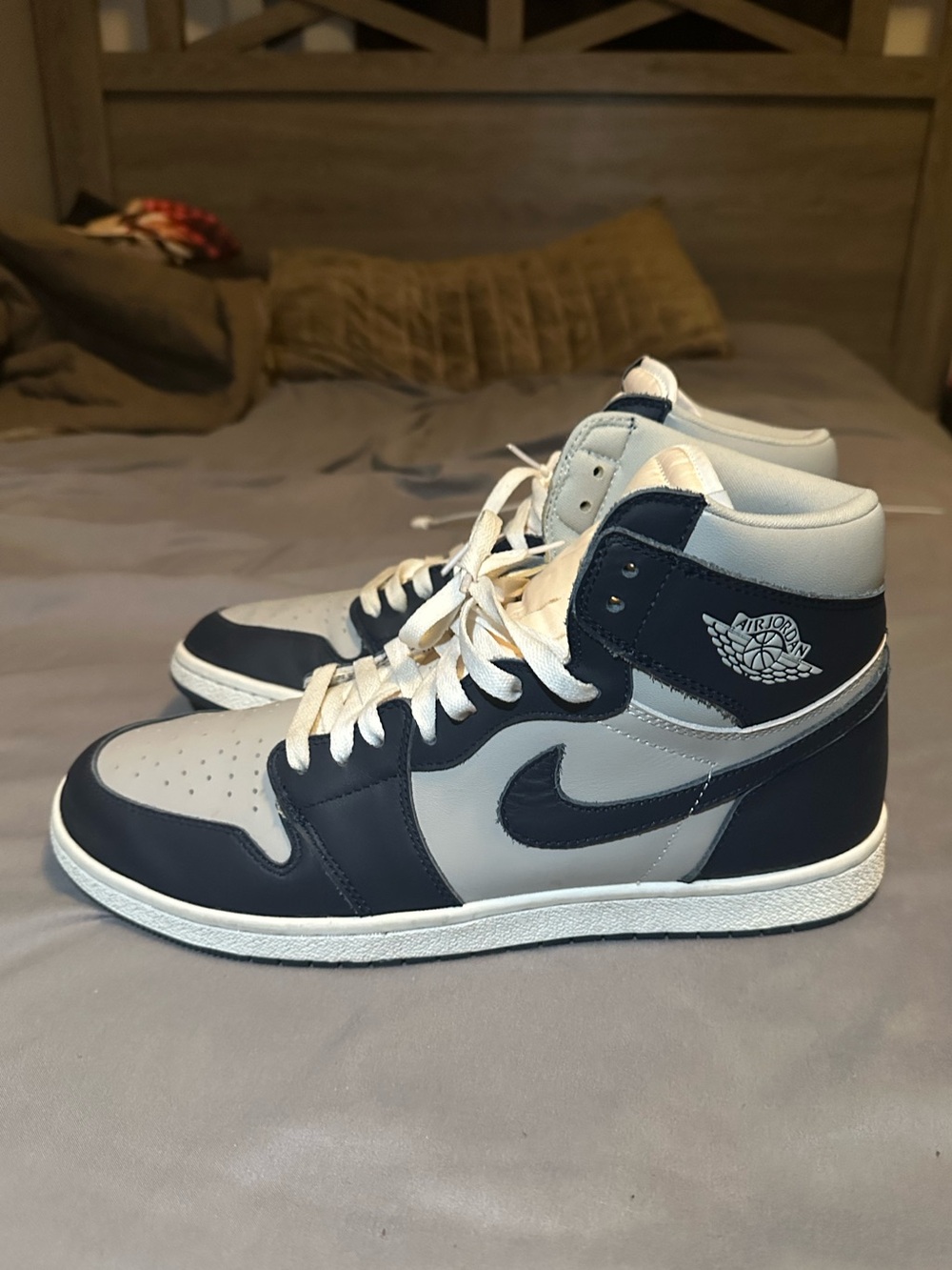 Jordan 1 George Town - Picture 2 of 5